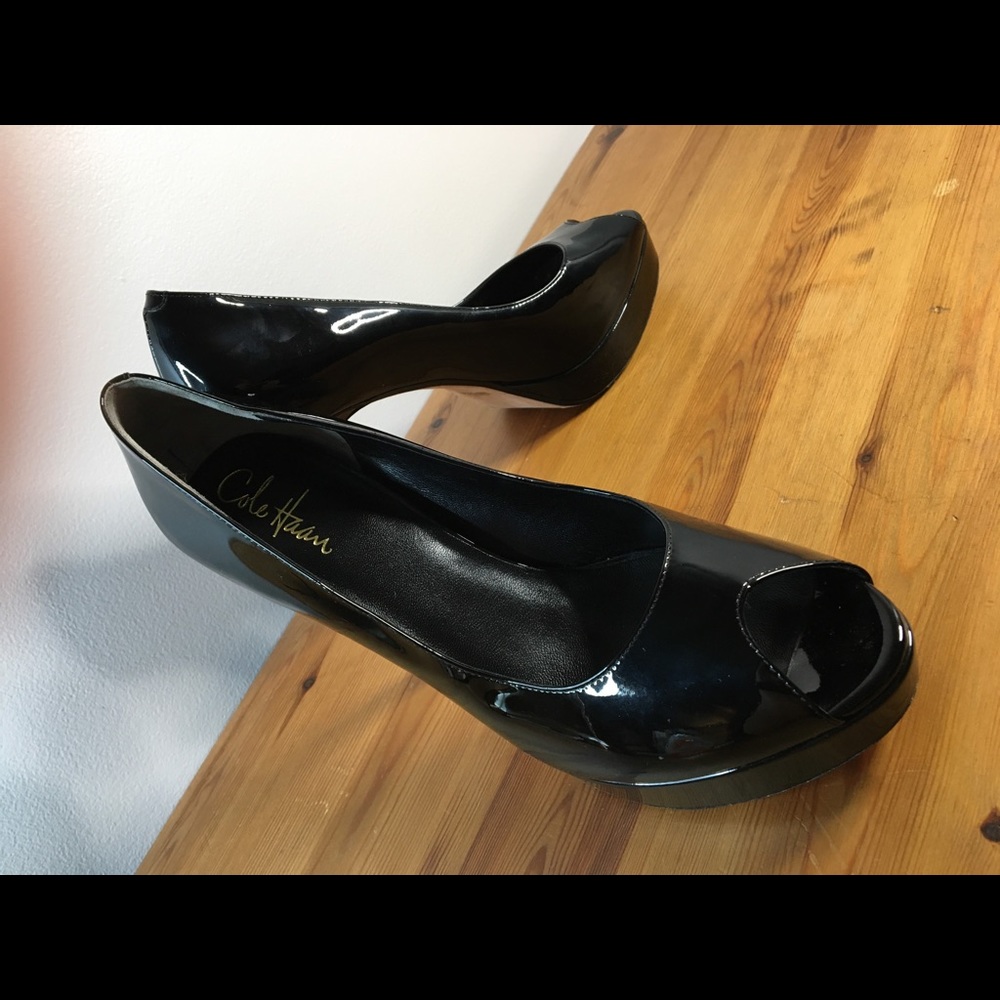 Cole Haan Women’s Size 9B, NikeAir, Peep-Toe, Black